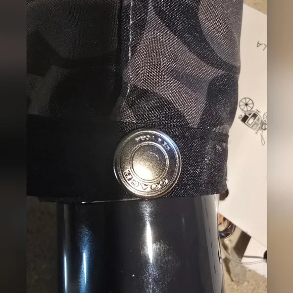 Coach NWT Sig Umbrella - Picture 3 of 8